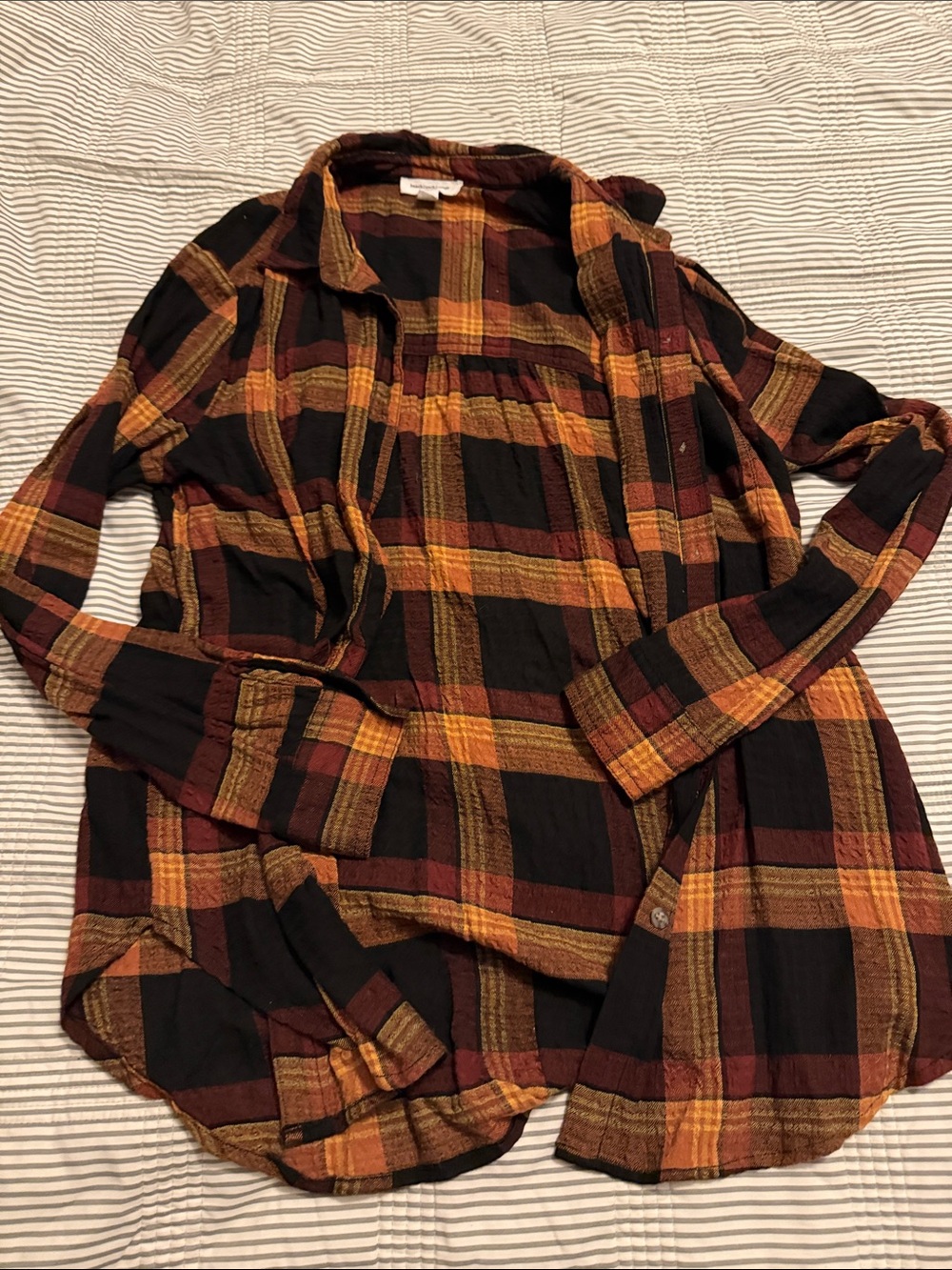 beachlunchlounge Plaid Button-Down Shirt in Black, Mustard & Rust
